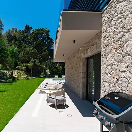 Casa Palmera Villa *