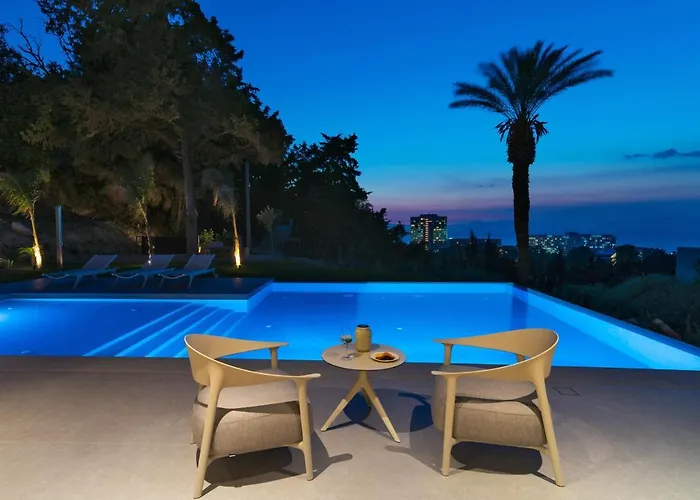 Casa Palmera Villa *